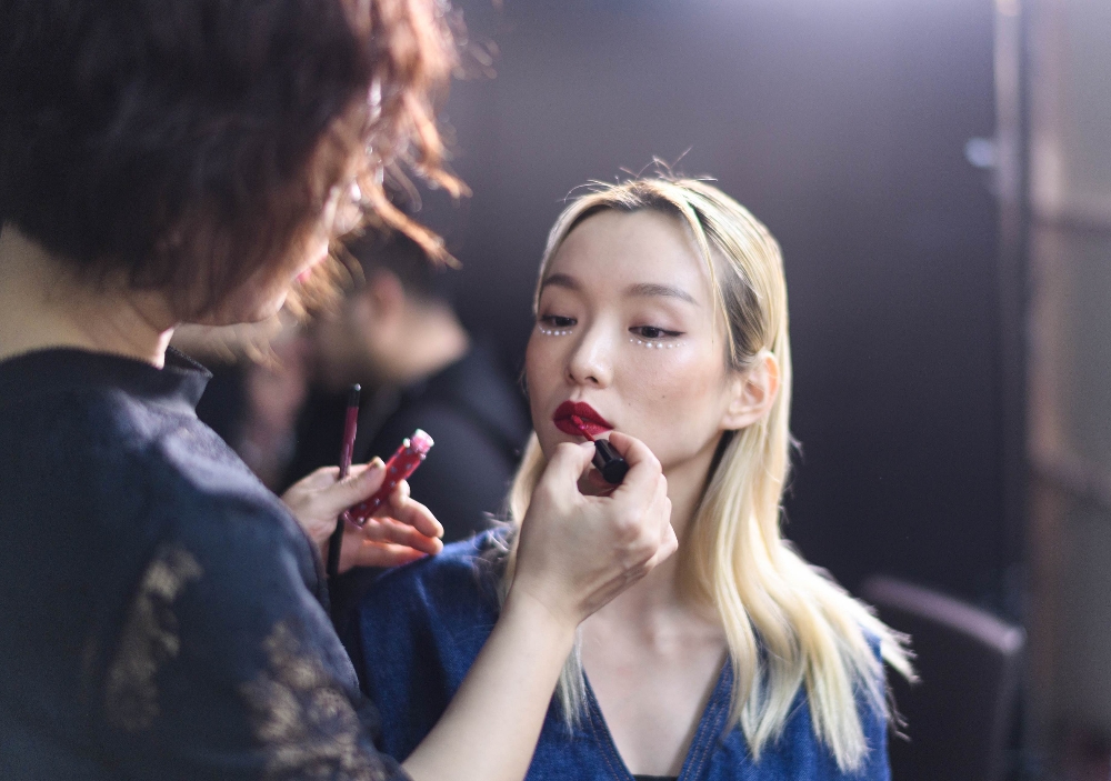 헤라, 싱가포르관광청과 '홀리데이 컬렉션' 출시 행사