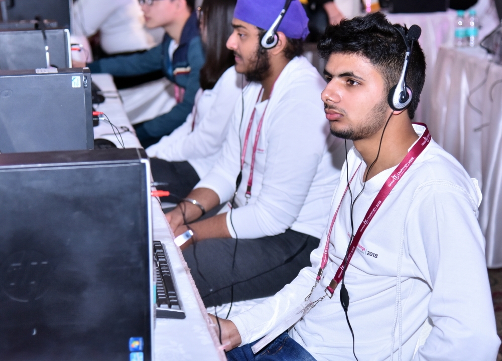 △9일부터 12일까지 인도 뉴델리에서 열리는 ‘2018 글로벌장애청소년IT챌린지’에 참가한 청소년들이 실력을 겨루고 있다.
