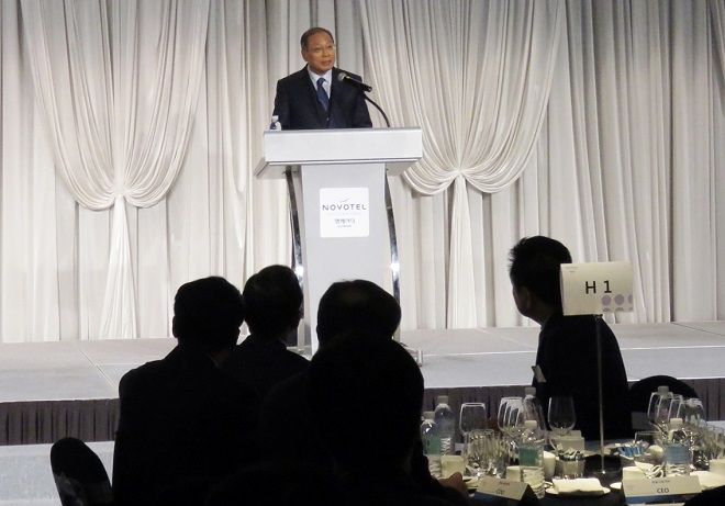 최종식 쌍용차 대표이사가 13일 수원 노보텔 앰배서더에서 열린 협동회 중부지역위원회 대상 경영현황 설명회에서 발표하고 있다. 출처=쌍용차.