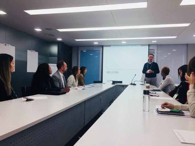 지난해 11월 서울 여의도 현대카드 본사에서 현대캐피탈의 국내외 6개 법인에 근무하고 있는 7명의 ‘글로벌 기업문화 앰배서더(GCCA)’가 모여 향후 활동 방향 및 실행 계획을 논의하고 있다. / 사진 = 현대캐피탈