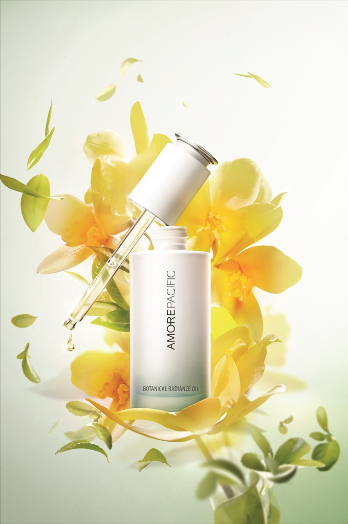 아모레퍼시픽, '보태니컬 래디언스 오일' 해외→국내 역출시