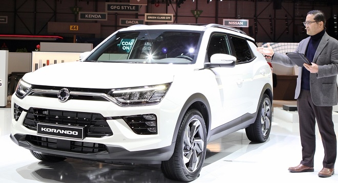 2019제네바모터쇼 프레스데이 행사에서 쌍용차 임한규 전무(해외영업본부장)이 신차 코란도를 설명하고 있다. (사진=쌍용차)