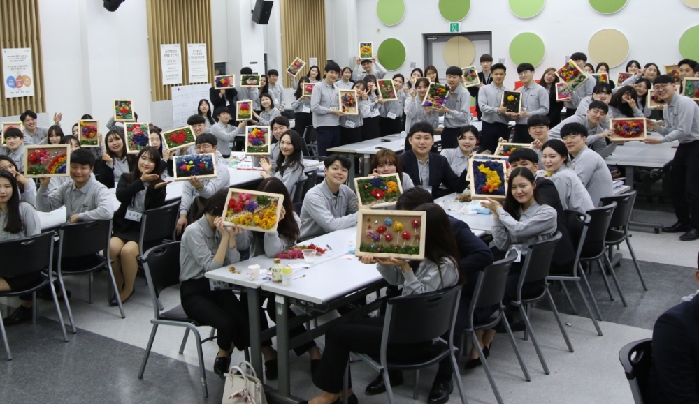 CJ프레시웨이 신입사원, '나눔'으로 사회 첫발