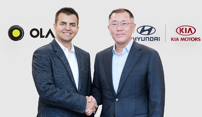 지난달 말 현대차 양재사옥에서 현대차그룹 정의선 수석부회장과 올라의 바비쉬 아가르왈(Bhavish Aggarwal) CEO가 만나 구체적 협력 방안을 논의한 뒤 기념촬영을 하고 있다. (사진=현대기아차)