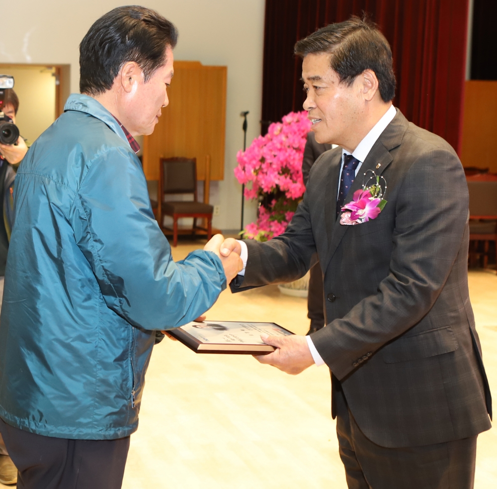 파주연천축산농협 이철호 조합장 자랑스러운 조합장상 수상