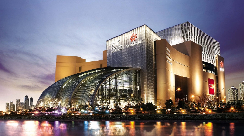 △신세계 백화점 지점 중 부산 센텀시티의 모습/사진=오승혁 기자(웹페이지 자료 캡처 후 편집)