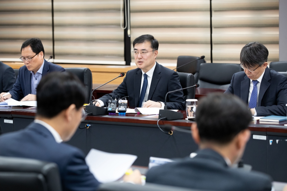 손병두 금융위원회 사무처장은 15일 정부서울청사 금융위원회에서 가계·개인 사업자 대출 건전성 점검회의를 열어 최근 가계대출 및 개인사업자대출 건전성 동향을 점검했다. / 사진= 금융위원회