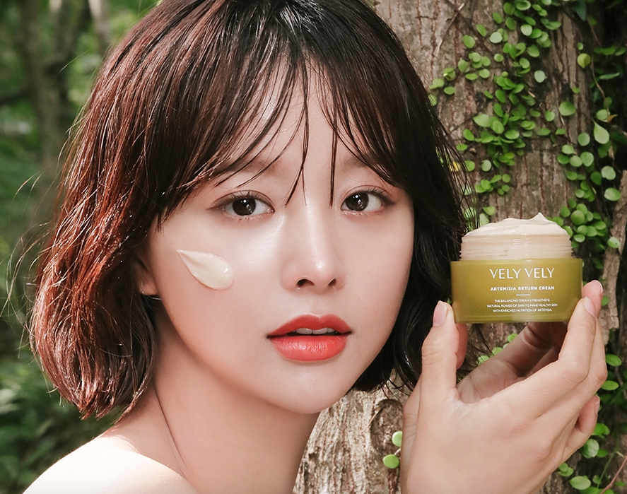 부건에프엔씨가 운영하고 있는 쇼핑몰 '임블리'에서 판매되고 있는 '블리블리' 화장품. /사진=임블리 홈페이지