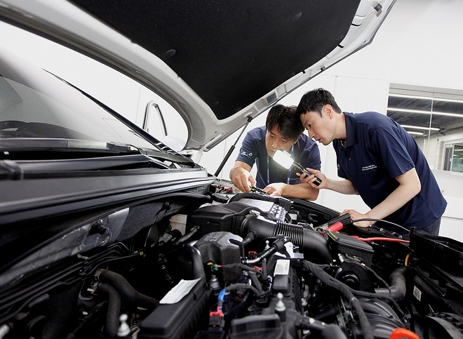 2019 서비스 테크 페스타에 참석해 실기 경연을 수행하고 있다. (사진=현대차)