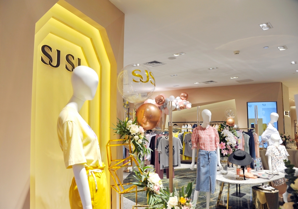 상하이 제일팔백반백화점에 오픈한 SJSJ 중국 1호점 전경. /사진제공=한섬