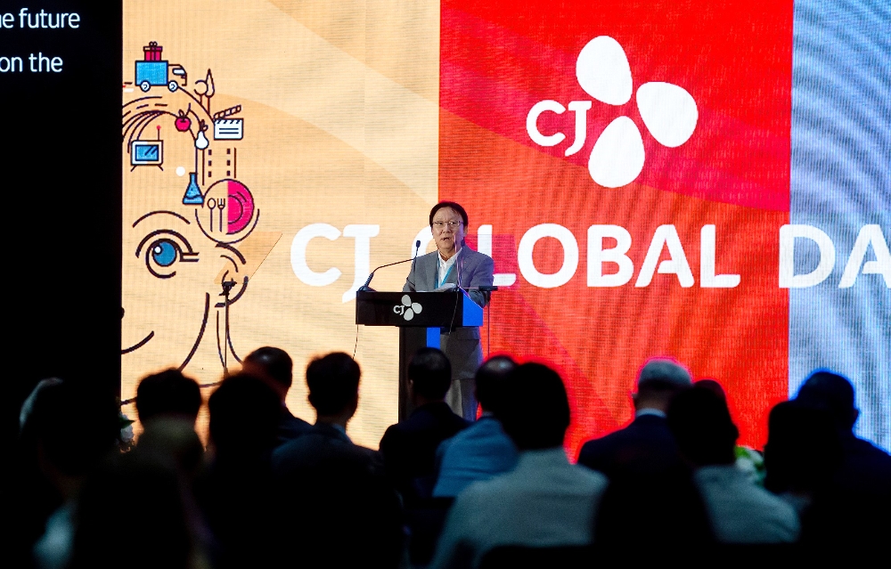 18일(미국현지시간) 美 LA에서 열린 CJ글로벌데이에서 환영사를 하고 있는 CJ주식회사 박근희 부회장. /사진제공=CJ