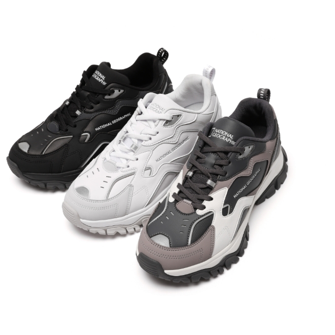 롯데백화점은 오는 23일 아웃도어 브랜드 ‘내셔널지오그래픽’과 손잡고 단독 어글리슈즈 ‘트리핀 다이노(TRIPPIN DINO)’를 출시한다. /사진=롯데쇼핑.