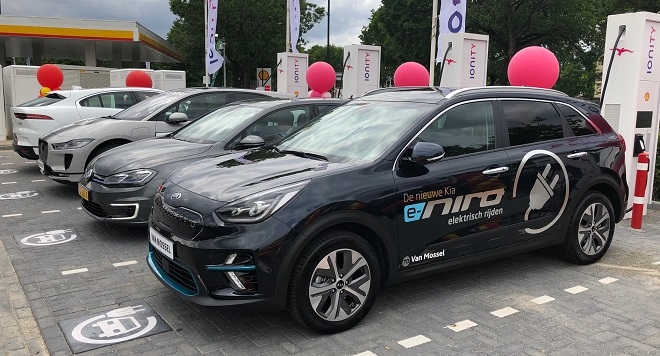 기아 니로(맨왼쪽).