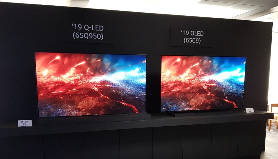 △LG전자 8K 기자간담회 속 QLED 제품과의 비교 시연 모습(영화 콘텐츠 상영 화질 비교)/사진=오승혁 기자