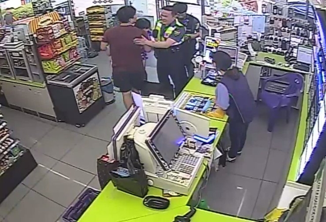 BGF는 경찰청과 함께 ‘아동안전’에 대해 공로가 있는 시민에게 최대 1000만원을 포상하는 ‘아동안전 시민상(賞)’ 등을 포함한 ‘아동안전망 확대를 위한 업무협약(MOU)’을 14일 체결했다. /사진=BGF리테일.