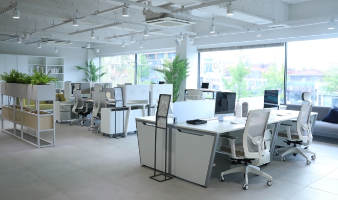 현대리바트는 대전광역시에 사무용 가구 전문 전시관 ‘리바트 오피스 대전전시장’을 오픈한다. /사진=현대백화점그룹.