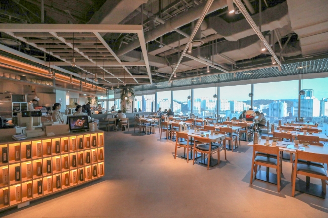 현대백화점은 지난 8월부터 진행된 미아점 전문식당가(9층) 리뉴얼 공사를 마무리하고 재오픈한다. /사진=현대백화점그룹.