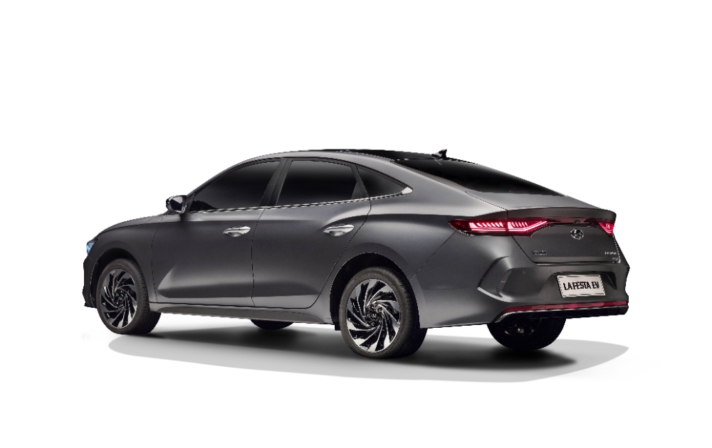 라페스타 전기차.