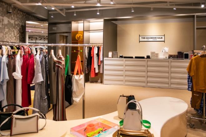 한섬이 ‘패션 블루오션’인 제주도 공략에 나선다. /사진=현대백화점그룹.