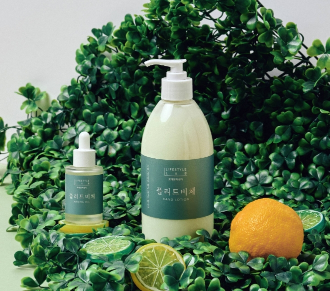 롯데문화센터는 오는 17일에 직접 개발한 시그니처 향기 ‘플리트비체’를 출시한다. /사진=롯데쇼핑.