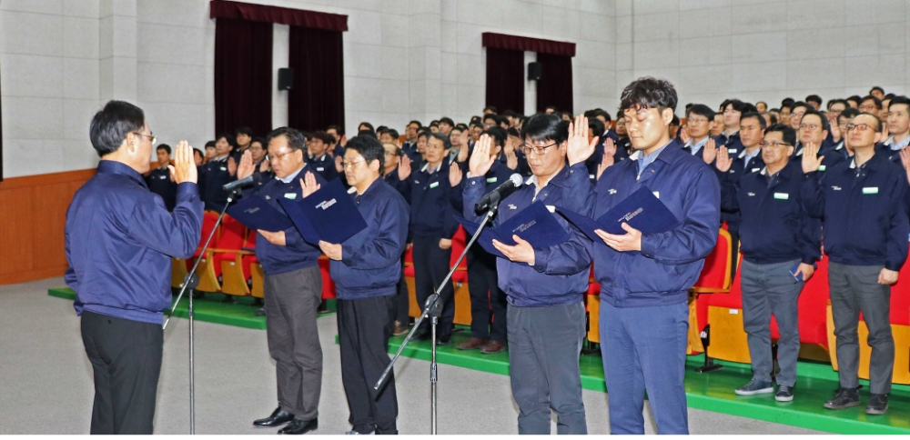 이용배 현대로템 사장, 비상경영체제 선언…임원·조직 축소 이어 희망퇴직 추진