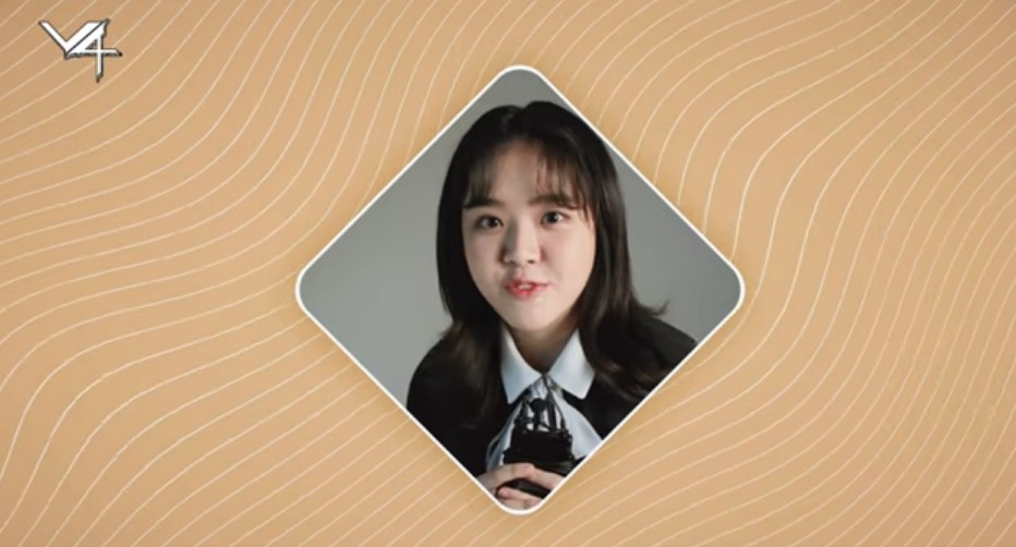 넥슨 V4 공식 유튜브를 통해 인터뷰를 진행한 배우 김향기의 모습/사진=넥슨