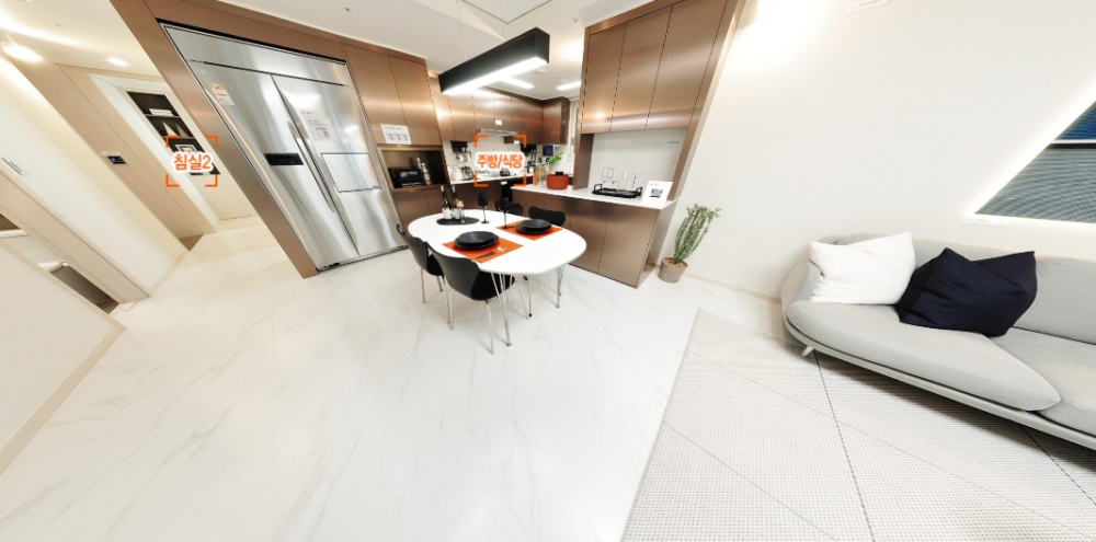 매교역 푸르지오 SK뷰 사이버 모델하우스 정경. 내부를 3D 형식으로 자세히 둘러볼 수 있도록 인터페이스가 마련돼 있다./ 사진=매교역 푸르지오 SK뷰 홈페이지 캡쳐