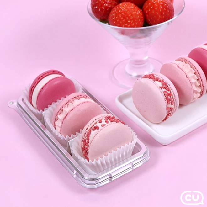 CU의 쫀득한마카롱이 월 100만개 이상 판매를 기록하며 역대급 흥행 열풍을 이어가고 있다. /사진=BGF리테일.