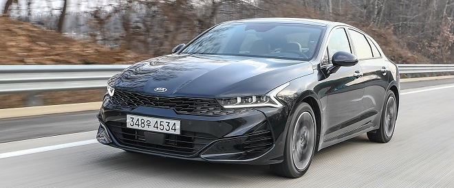 기아차 3세대 K5.