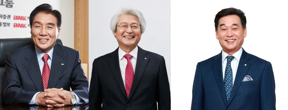 △ 김지완 BNK금융그룹 회장(왼쪽)과 김태오 DGB금융그룹 회장(가운데), 김기홍 JB금융그룹회장(오른쪽). /사진=각 사