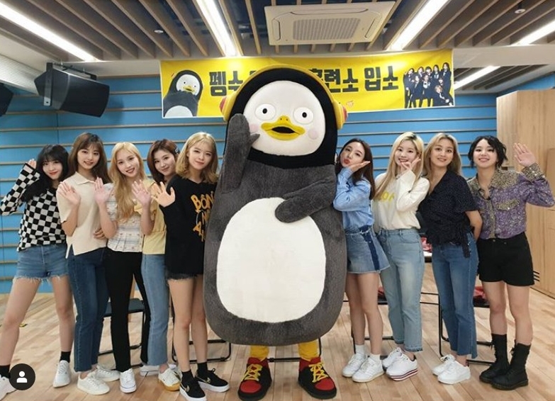 펭수와 트와이스/사진=펭수 인스타그램