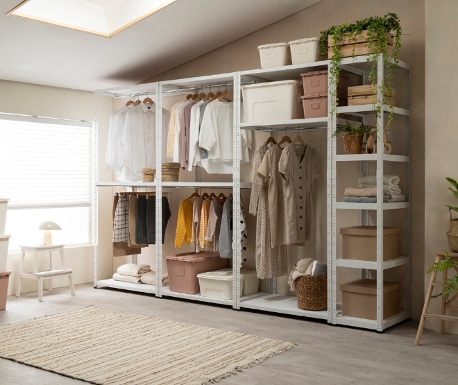 현대리바트는 모듈형 DIY 선반장 '랙커스'를 출시한다. 사진=현대백화점그룹.