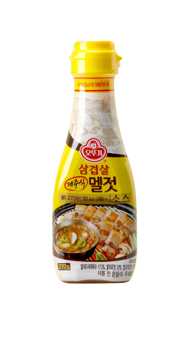 오뚜기는 제주도 고깃집에서 먹던 소스의 맛을 그대로 느낄 수 있는 ‘삼겹살 제주식 멜젓소스’를 출시했다. 사진=오뚜기.