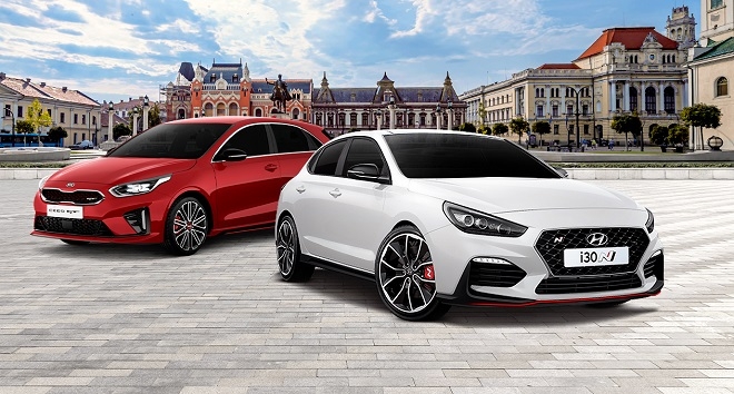 기아 씨드(왼쪽)과 현대 i30패스트백N. 사진=현대차그룹.