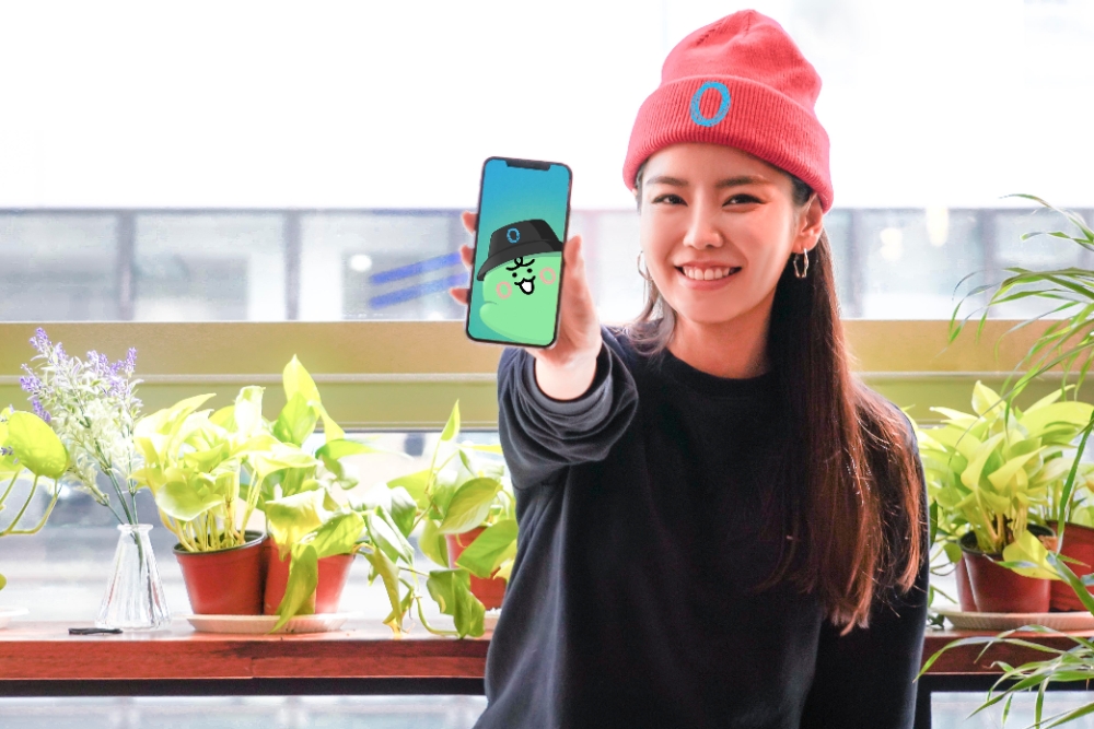 SK텔레콤과 카카오는 자사의 대표 지식재산권(IP)인 SK텔레콤의 '0(영)'과 카카오의 '죠르디'를 활용해 ‘사죠영’ 캐릭터를 공동제작했다./사진=SK텔레콤