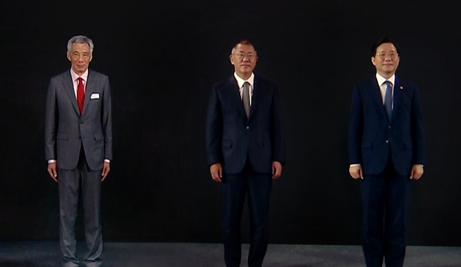 (왼쪽부터) 리센룽 싱가포르 총리, 정의선 현대차그룹 수석부회장, 성윤모 산업통상자원부 장관.