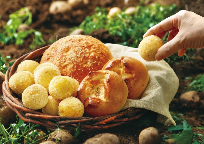 파리바게뜨가 지역 농가와의 상생을 위해 선보이는 강원도 감자 제품 2탄으로 신제품 2종을 추가 출시한다. 사진=SPC그룹.