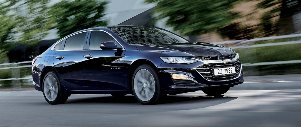 쉐보레 말리부 미드나잇 블루.