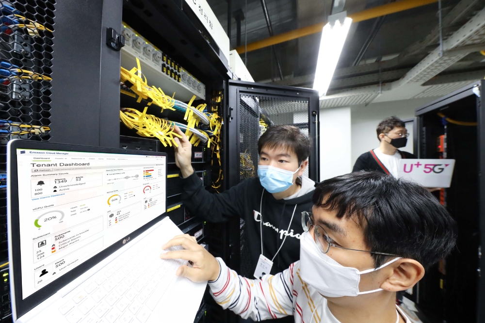 LG유플러스는 컨테이너 기반 5G 코어 장비(이동교환기ㆍ패킷교환기)의 테스트를 완료했다고 17일 밝혔다./사진=LG유플러스