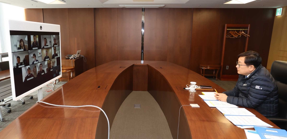 임성훈 DGB대구은행장이 임원급회의를 비대면으로 주재하고 있다. /사진=DGB대구은행