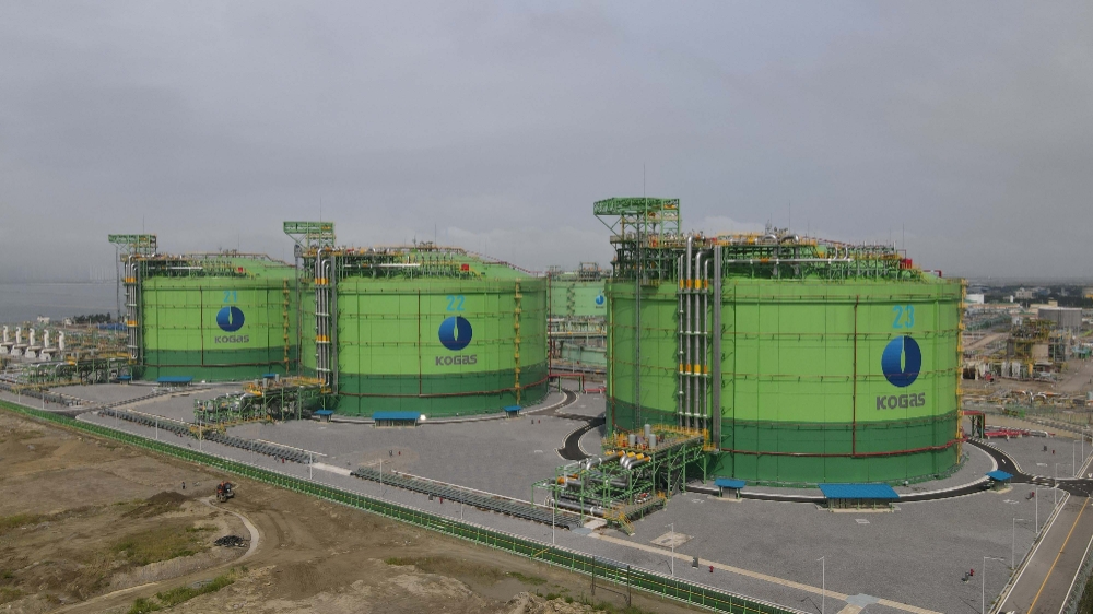 인천 LNG 생산기지 저장탱크 전경 / 사진=금호산업