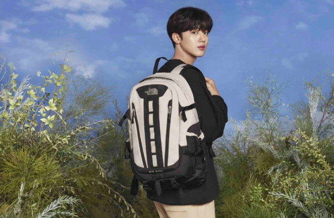 카카오커머스의 라이브 커머스 플랫폼 ‘카카오쇼핑라이브’는 글로벌 아웃도어 브랜드 ‘노스페이스’와 함께 오는 28일 19시 30분부터 21시까지 라이브 커머스를 진행한다. 사진=카카오.