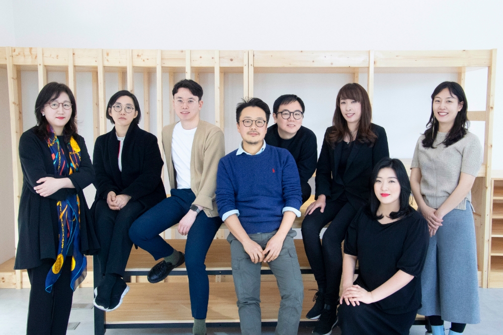 H 아트랩 입주자 단체사진 / 사진=호반그룹