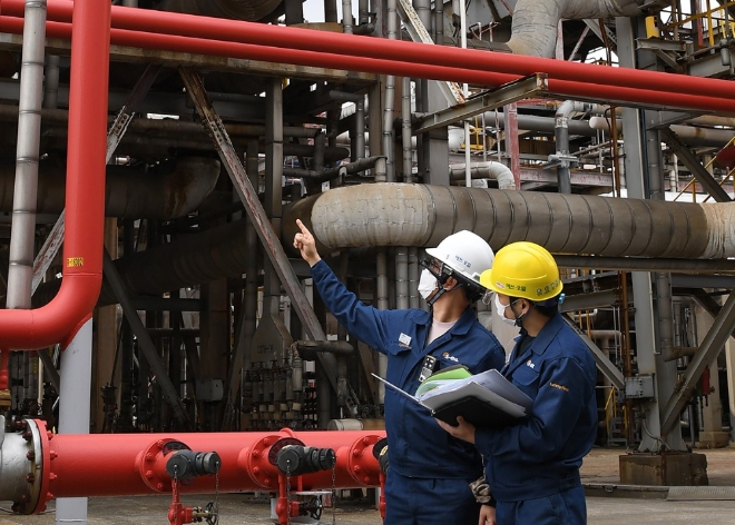 S-Oil은 최근 디지털 전환 로드맵을 수립하고 2023년까지 디지털 공장, 디지털 마케팅, 스마트 워크 근무환경을 구축한다. 사진=S-Oil.