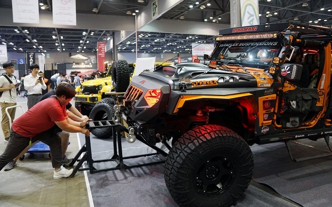 2019 오토살롱위크에 참가한 지프 튜닝카. 사진=오토살롱위크 조직위.