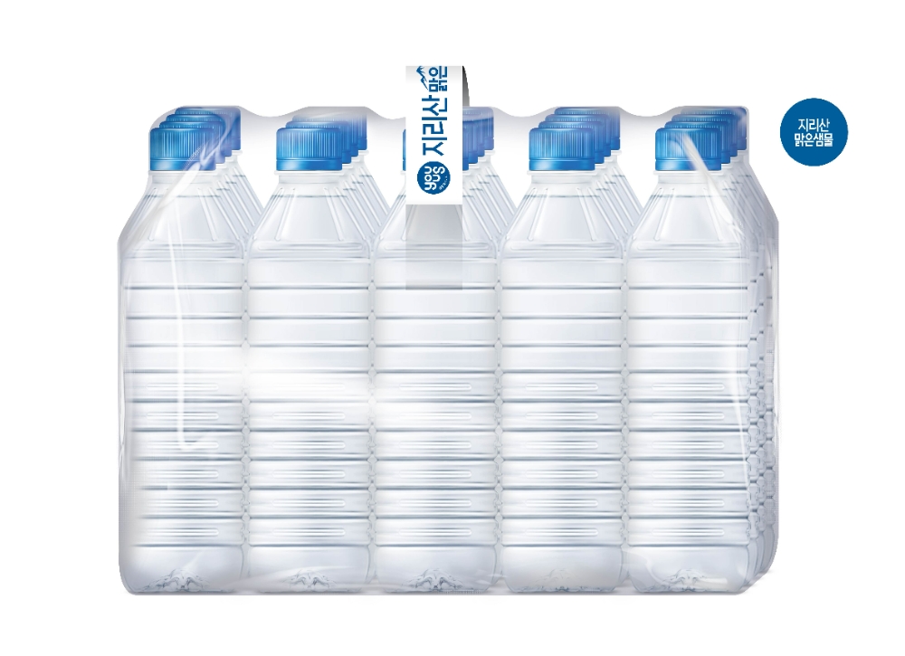 GS리테일에서 무라벨로 생산하는 유어스지리산맑은샘물 500ML/사진제공=GS리테일