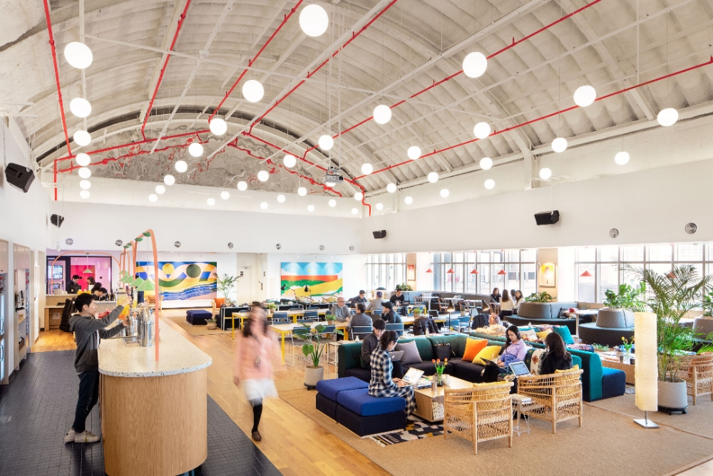 위워크 디자이너클럽점 메인라운지 / 사진=위워크