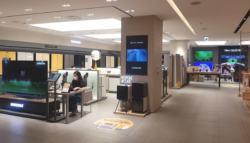 신세계백화점 본점 7층 삼성 가전 매장 전경. / 사진제공 = 신세계백화점