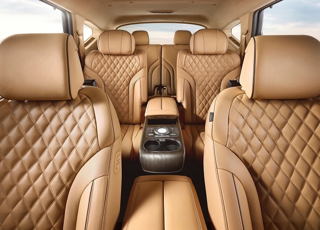 GV80 6인승 모델 내장.