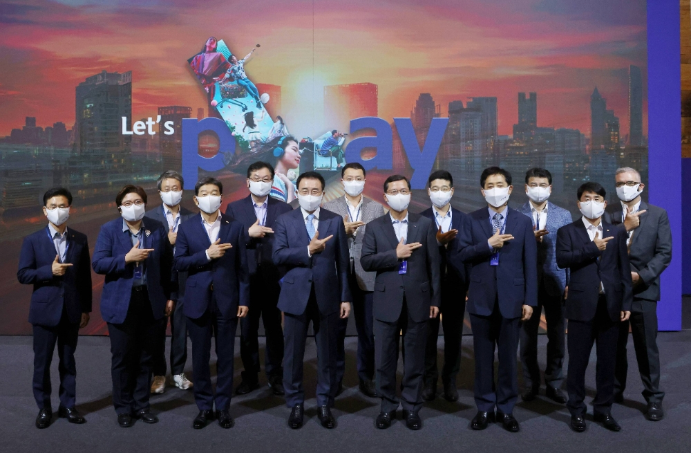 신한카드가 지난 29일 서울 중구에 위치한 커뮤니티하우스 마실에서 신한플레이 언팩쇼를 진행했다. /사진제공=신한카드